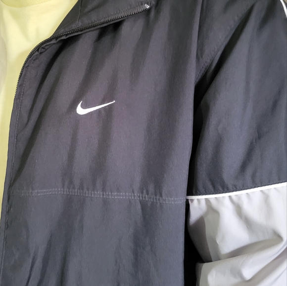 nike raincoat - Picture 2 of 3